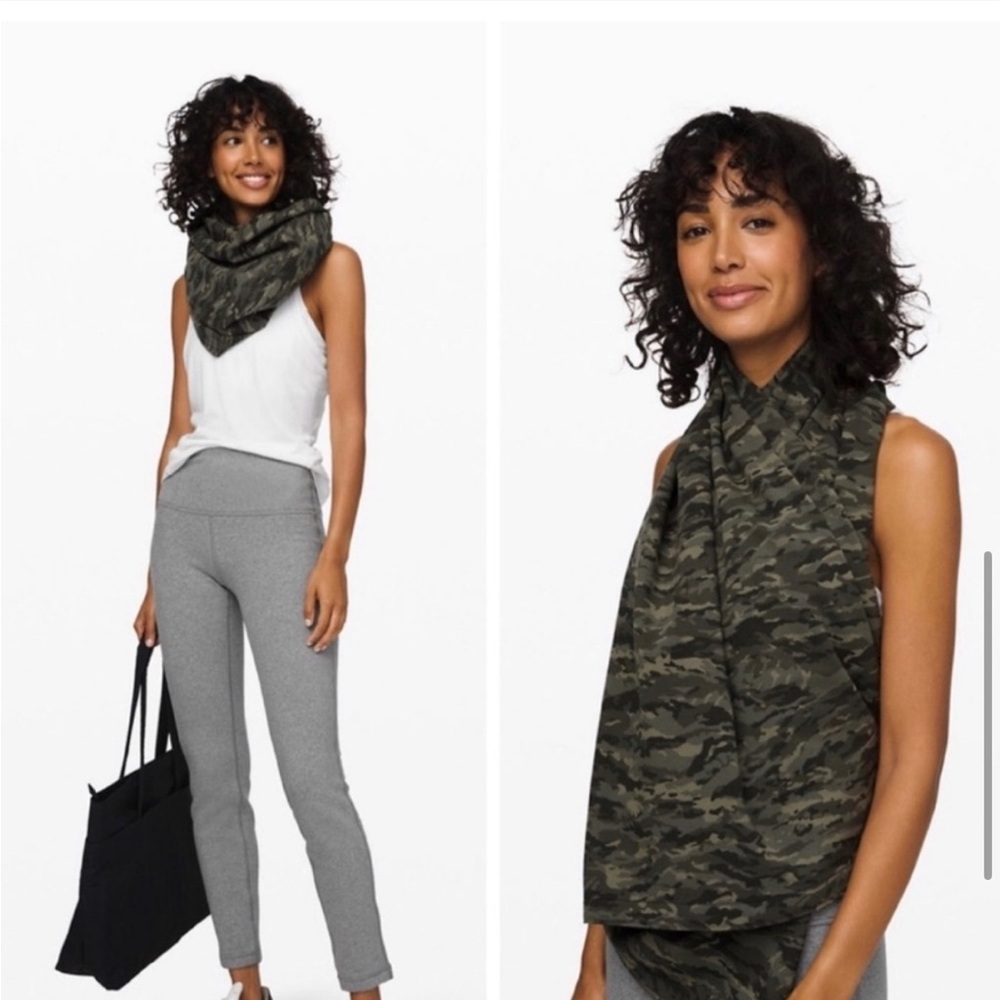 Lululemon large snap scarf